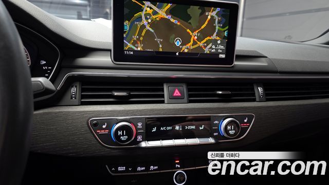 Audi A4 2019 — photo 14