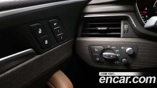 Audi A4 2019 — photo 17