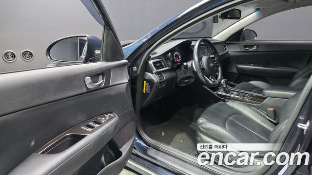 Kia K5 2019 — photo 11
