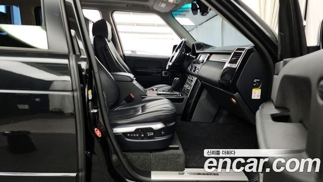Land Rover Range Rover 2012 — photo 11