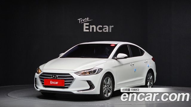 Hyundai AVANTE 2017 — photo 1