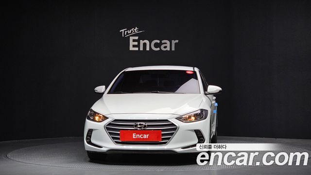 Hyundai AVANTE 2017 — photo 3
