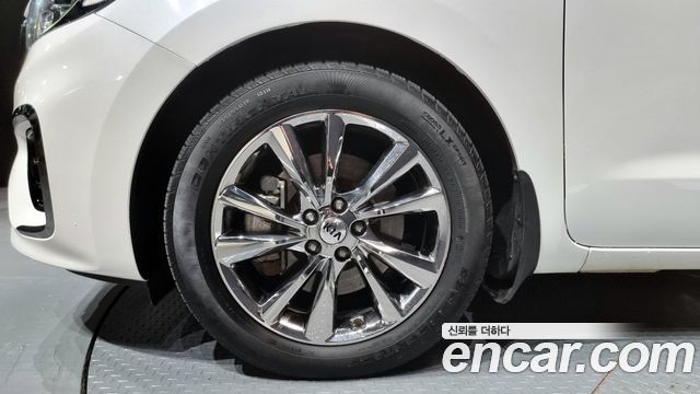 Kia Canival 2019 — photo 5