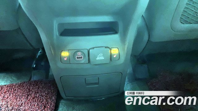 Kia Canival 2019 — photo 17
