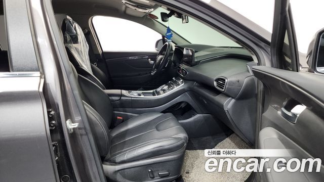 Hyundai Santafe 2022 — photo 11