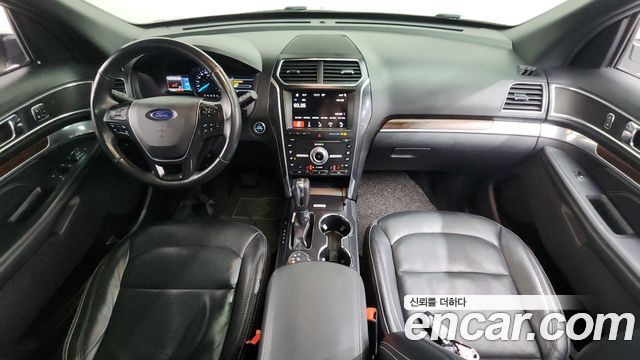 Ford Explorer 2019 — photo 7