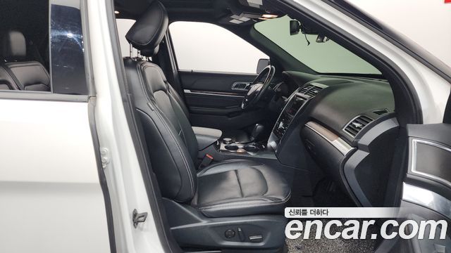 Ford Explorer 2019 — photo 11