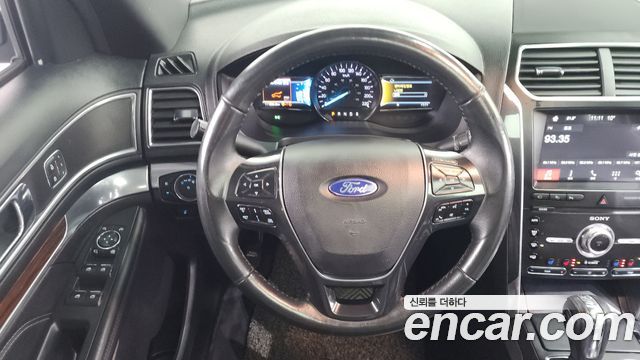 Ford Explorer 2019 — photo 13