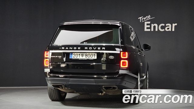 Land Rover Range Rover 2021 — photo 4