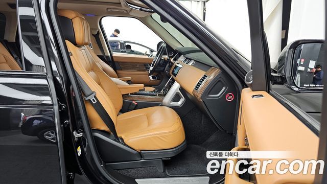 Land Rover Range Rover 2021 — photo 11