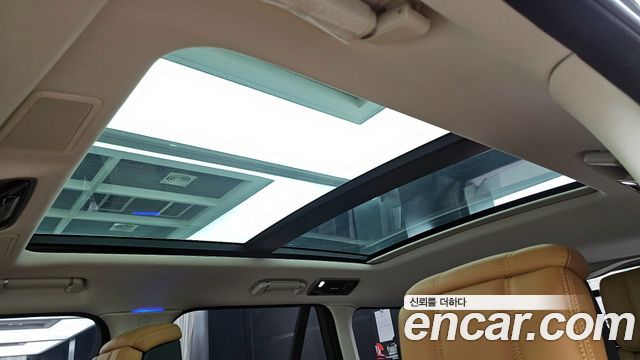 Land Rover Range Rover 2021 — photo 18