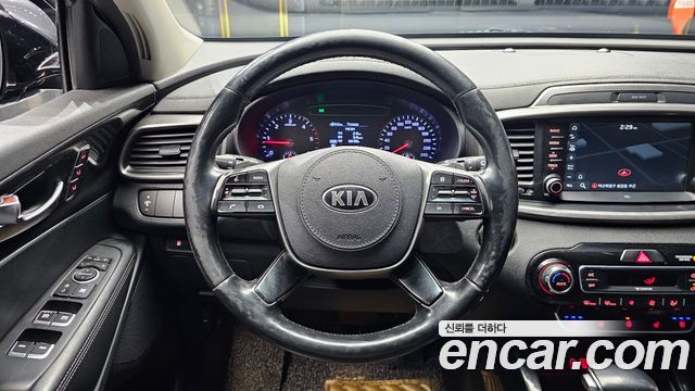 Kia Sorento 2018 — photo 13