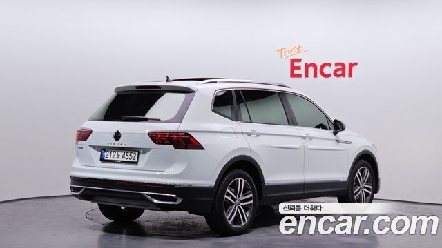 Volkswagen Tiguan 2023 — photo 2