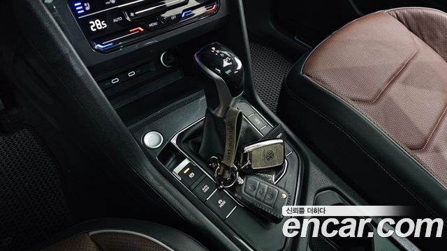 Volkswagen Tiguan 2023 — photo 9
