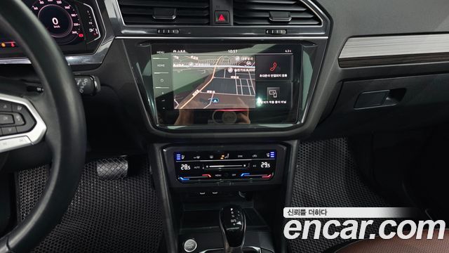 Volkswagen Tiguan 2023 — photo 15