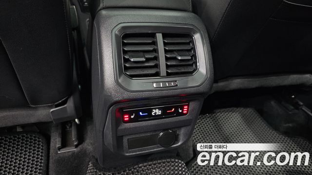 Volkswagen Tiguan 2023 — photo 19