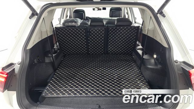 Volkswagen Tiguan 2023 — photo 20