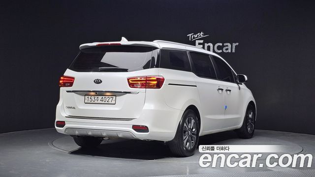 Kia Canival 2020 — photo 2