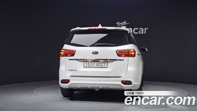 Kia Canival 2020 — photo 4