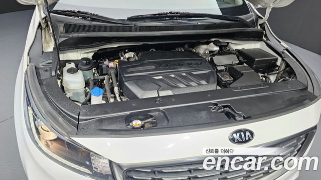 Kia Canival 2020 — photo 6