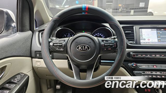 Kia Canival 2020 — photo 13