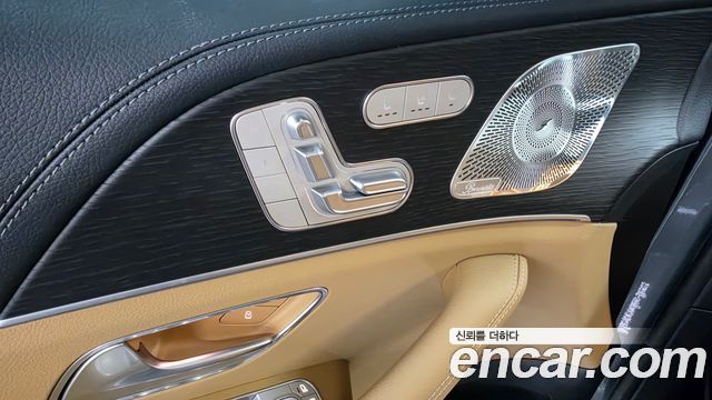Mercedes-Benz GLE-Class 2025 — photo 14