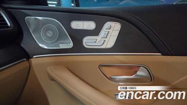 Mercedes-Benz GLE-Class 2025 — photo 15