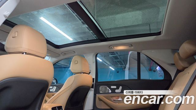 Mercedes-Benz GLE-Class 2025 — photo 17