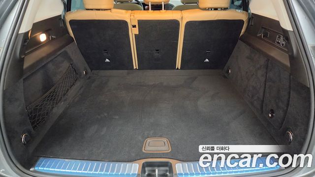 Mercedes-Benz GLE-Class 2025 — photo 18