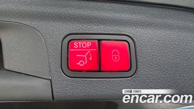 Mercedes-Benz GLE-Class 2025 — photo 19