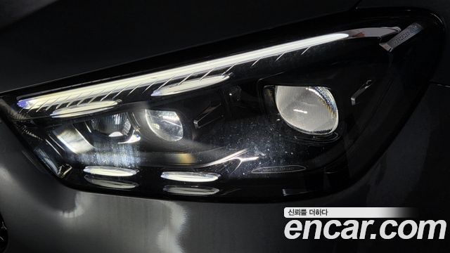 Mercedes-Benz GLE-Class 2025 — photo 20