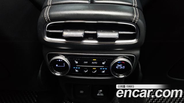 Genesis GV80 2020 — photo 18