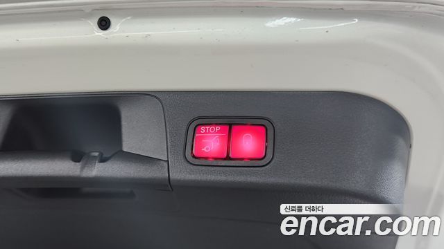 Mercedes-Benz EQB 2025 — photo 15