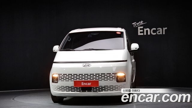 Hyundai Staria 2022 — photo 3