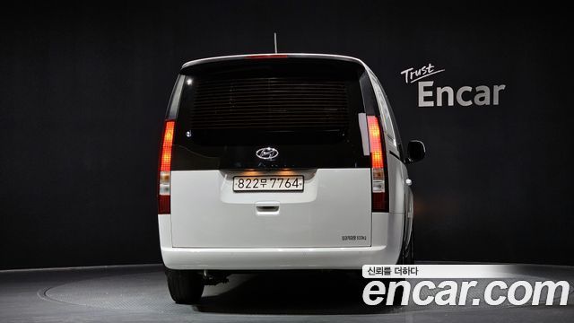 Hyundai Staria 2022 — photo 4