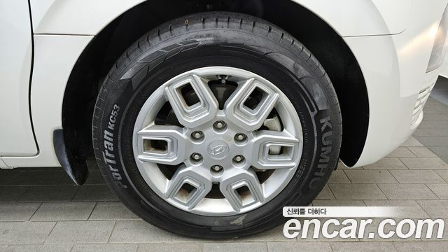 Hyundai Staria 2022 — photo 5