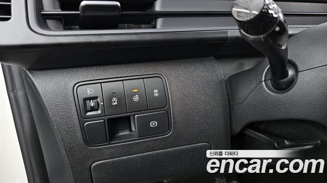 Hyundai Staria 2022 — photo 14