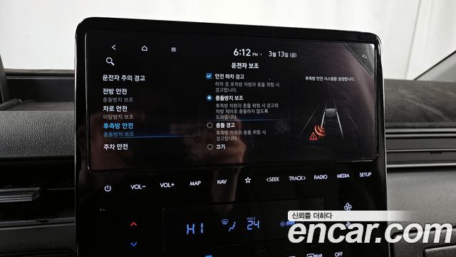 Hyundai Staria 2022 — photo 18