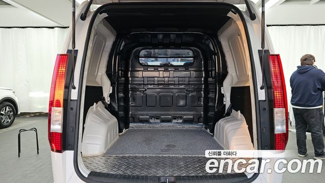 Hyundai Staria 2022 — photo 20