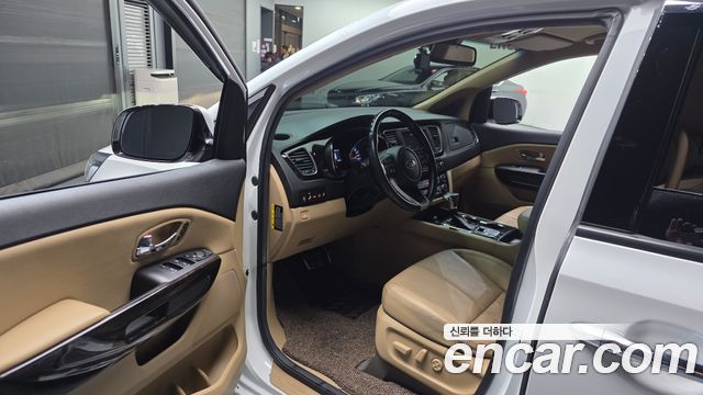 Kia Canival 2019 — photo 10