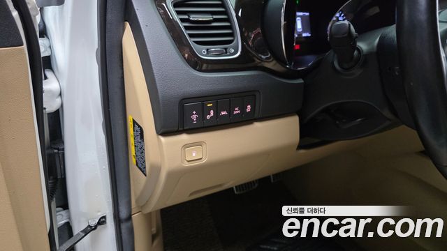 Kia Canival 2019 — photo 15