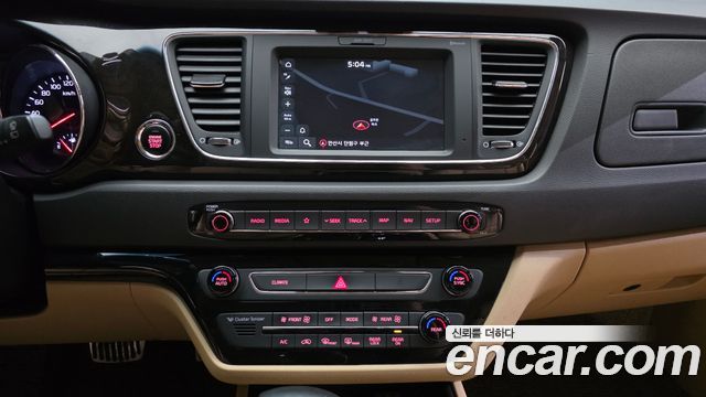Kia Canival 2019 — photo 18