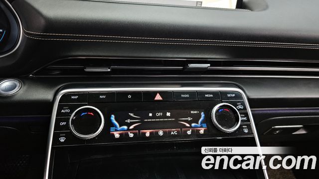 Genesis GV80 2020 — photo 20