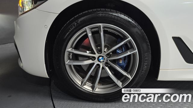 BMW 5-Series 2017 — photo 5