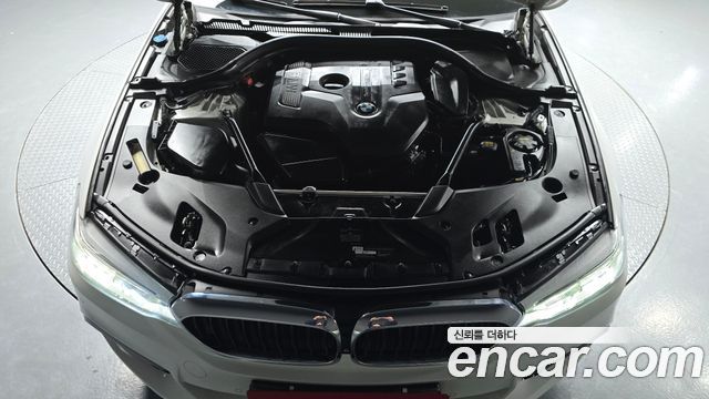 BMW 5-Series 2017 — photo 6