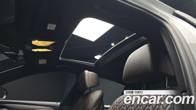 BMW 5-Series 2017 — photo 19