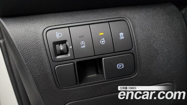 Hyundai Staria 2025 — photo 19