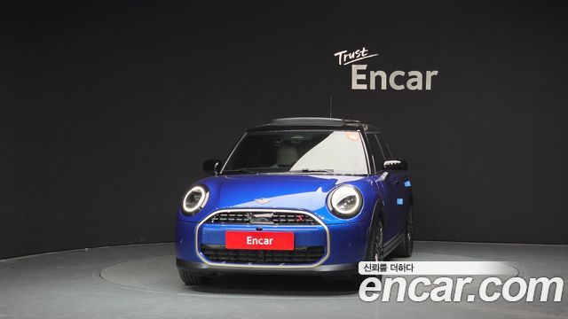 Mini Cooper 2025 — photo 3