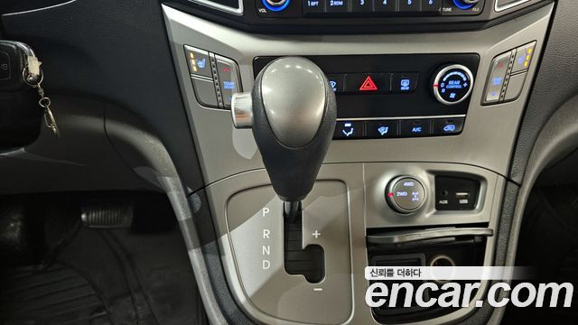 Hyundai Starex 2016 — photo 9