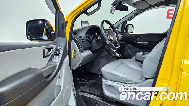Hyundai Starex 2016 — photo 11